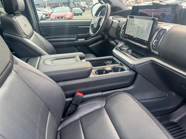 Certified 2025 Ford Expedition Platinum w/ Stealth Appearance Package image 31