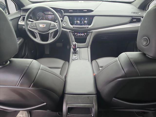 Used 2025 Cadillac XT5 Luxury FWD image 17