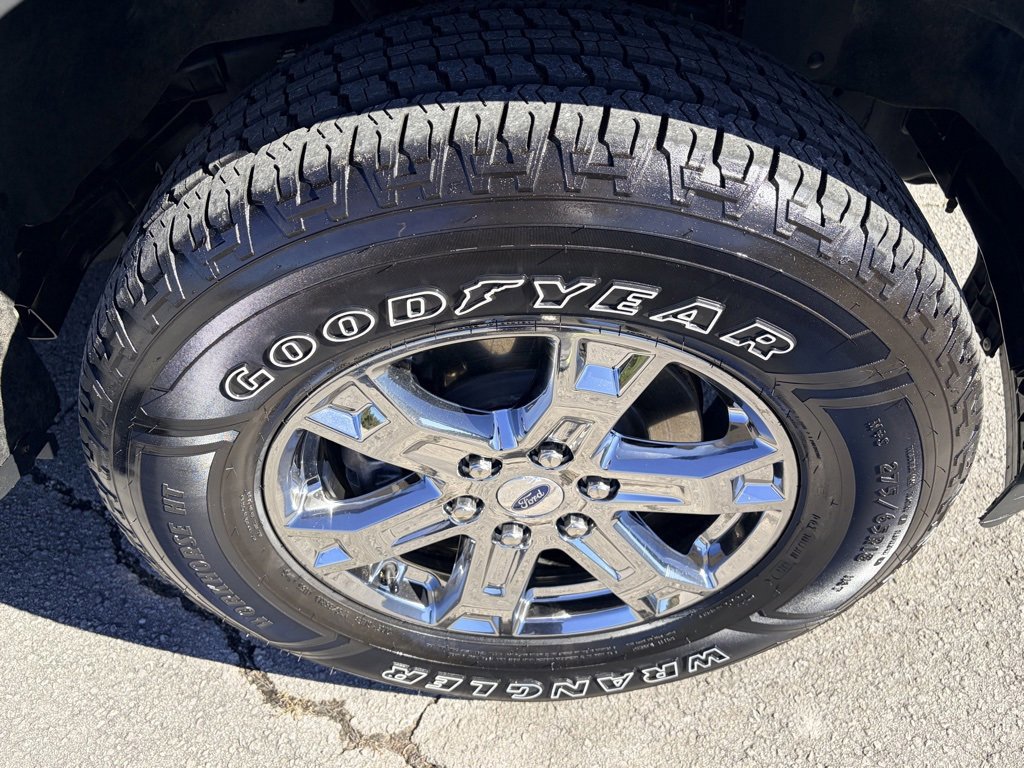 Certified 2022 Ford F150 XLT w/ Equipment Group 302A High image 31