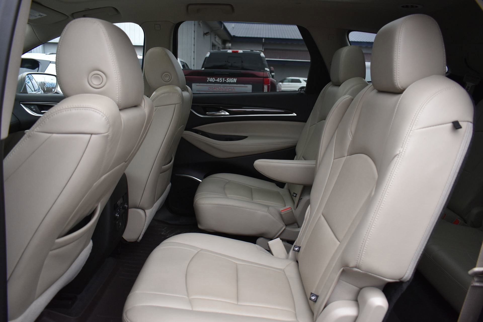 Used 2019 Buick Enclave Essence image 17