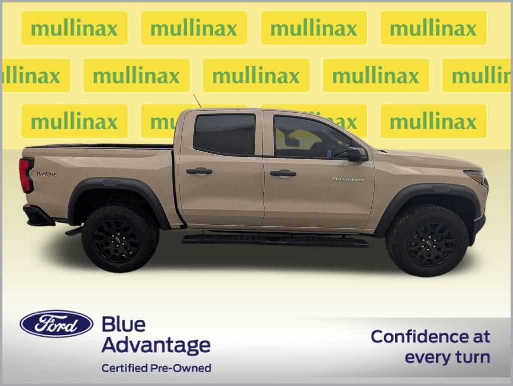 Used 2023 Chevrolet Colorado Trail Boss w/ Technology Package image 6
