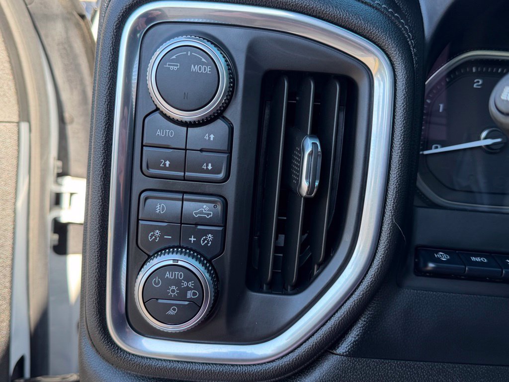 Used 2020 GMC Sierra 2500 Denali w/ Denali Ultimate Package AWD/4WD image 38