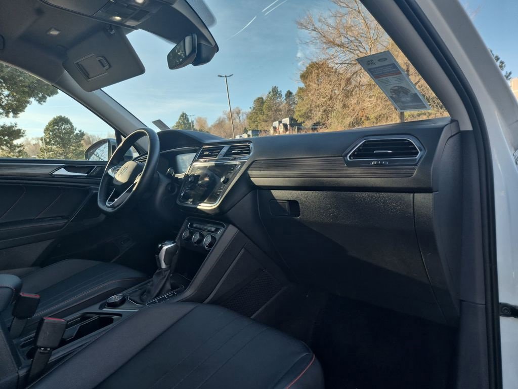 Used 2024 Volkswagen Tiguan Wolfsburg Edition image 32