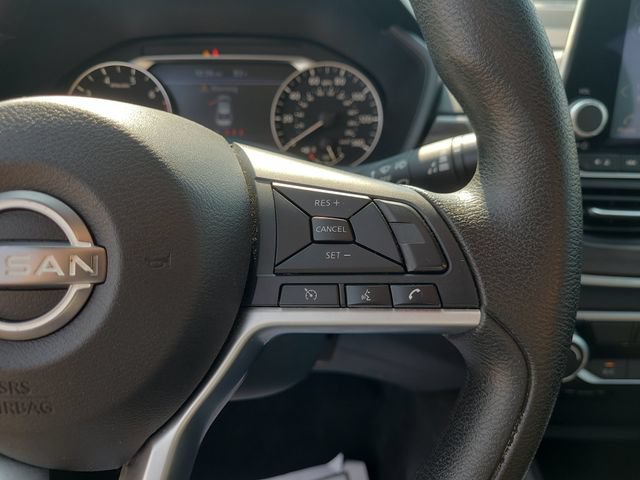 Used 2025 Nissan Altima 2.5 SV FWD image 26