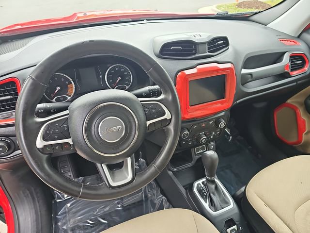 Used 2019 Jeep Renegade Latitude FWD image 16