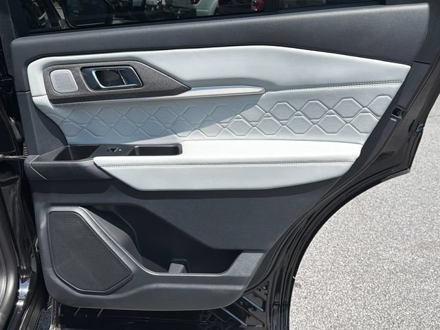 Certified 2025 Ford Explorer Platinum w/ Ultimate Package AWD/4WD image 18