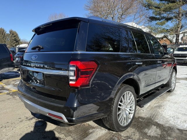 Certified 2023 Ford Expedition Platinum image 5