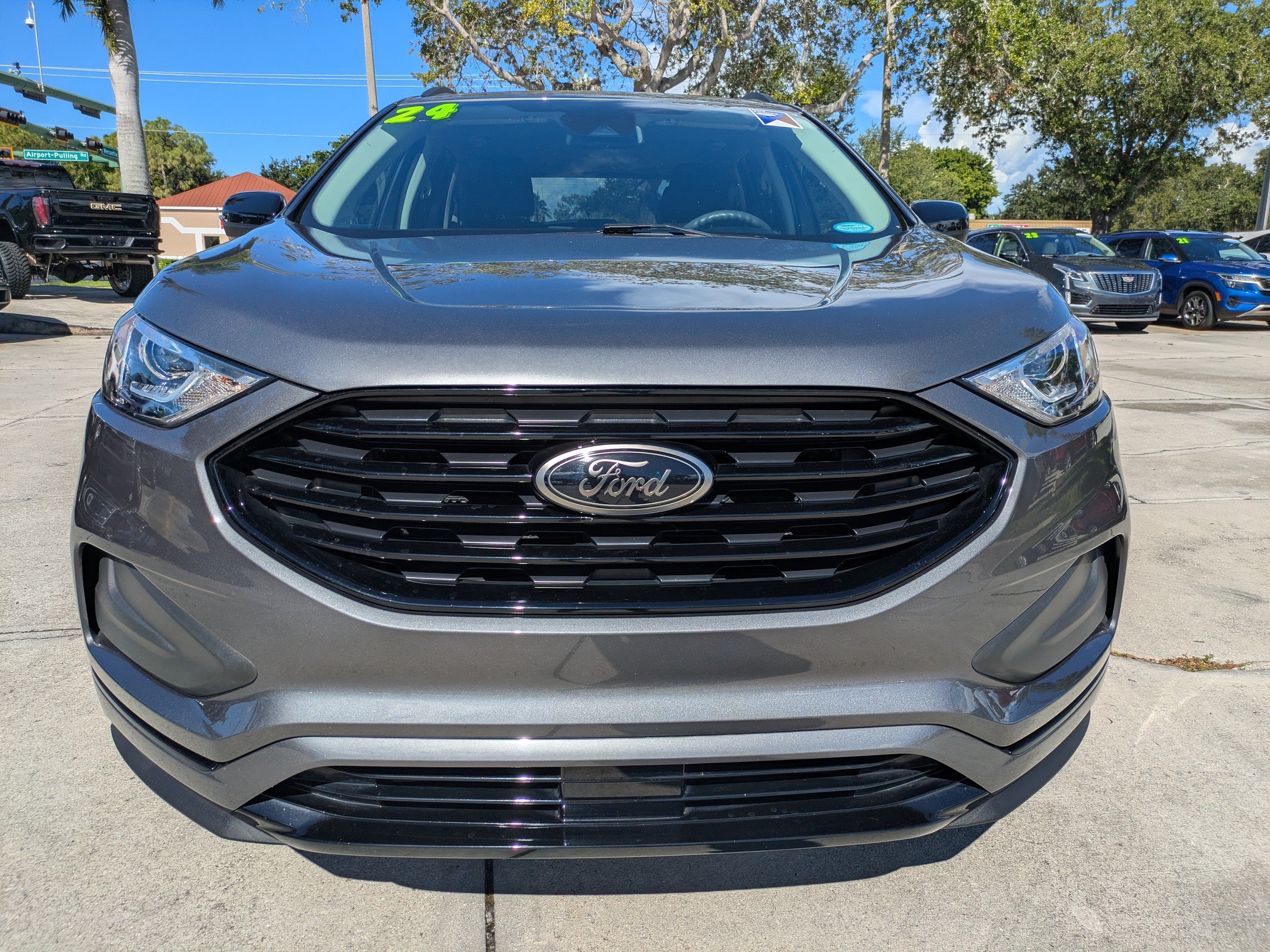 Certified 2024 Ford Edge SE w/ Black Appearance Package AWD/4WD image 8