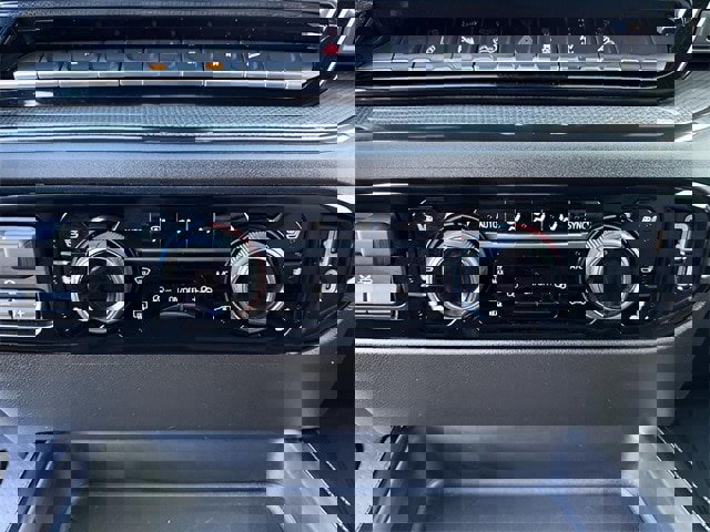 Used 2025 Chevrolet Silverado 2500 ZR2 image 28