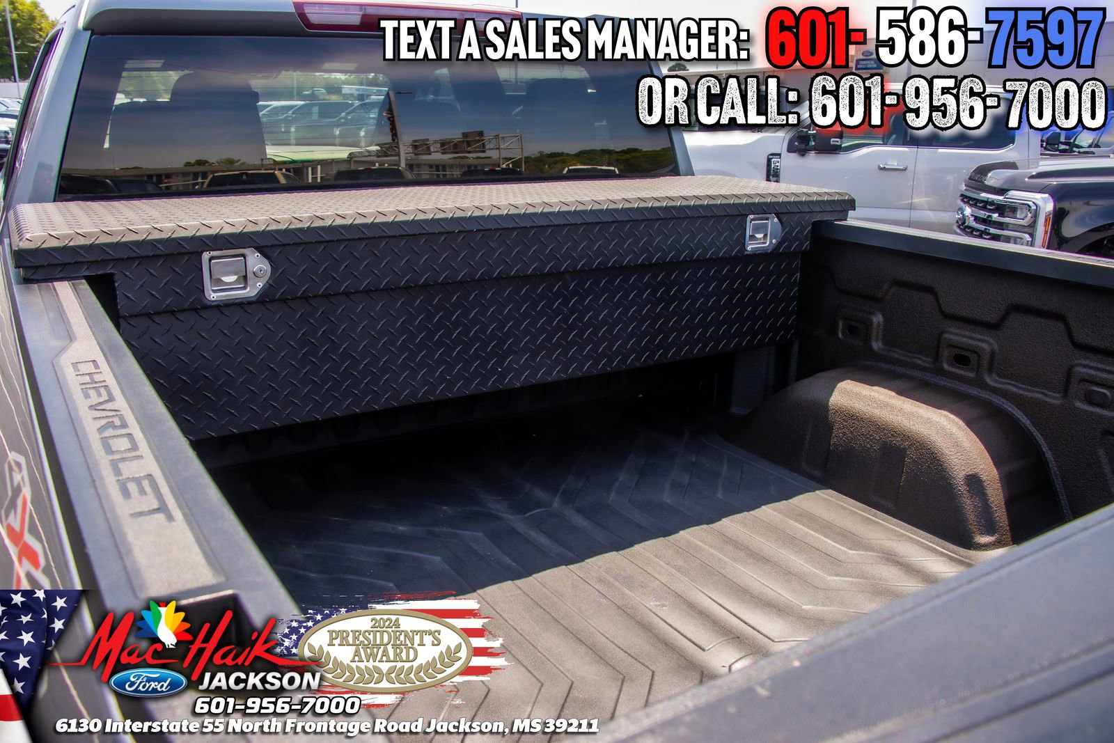 Used 2023 Chevrolet Silverado 1500 LT AWD/4WD image 6