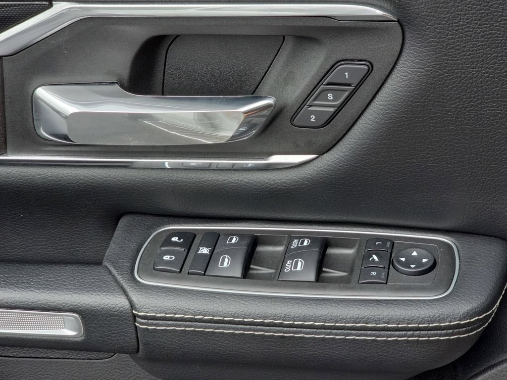 Used 2022 RAM 1500 Laramie w/ Sport Appearance Package AWD/4WD image 25