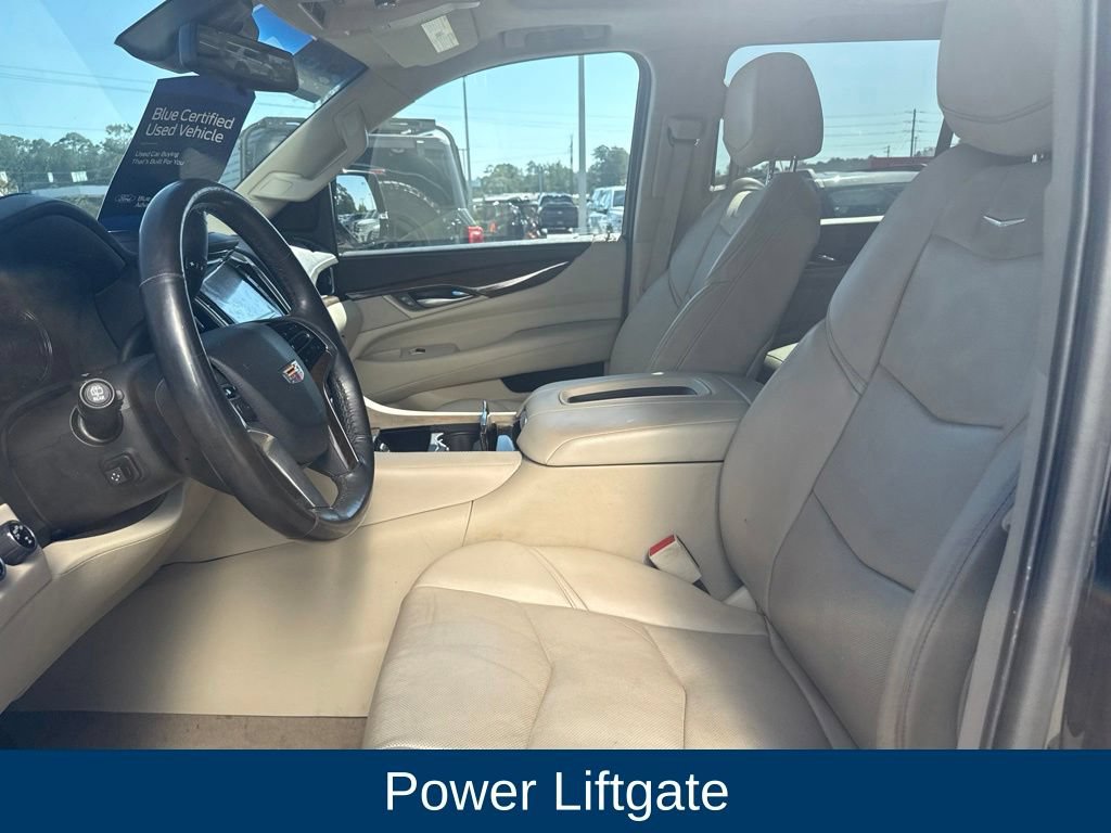 Used 2020 Cadillac Escalade Luxury AWD/4WD image 14