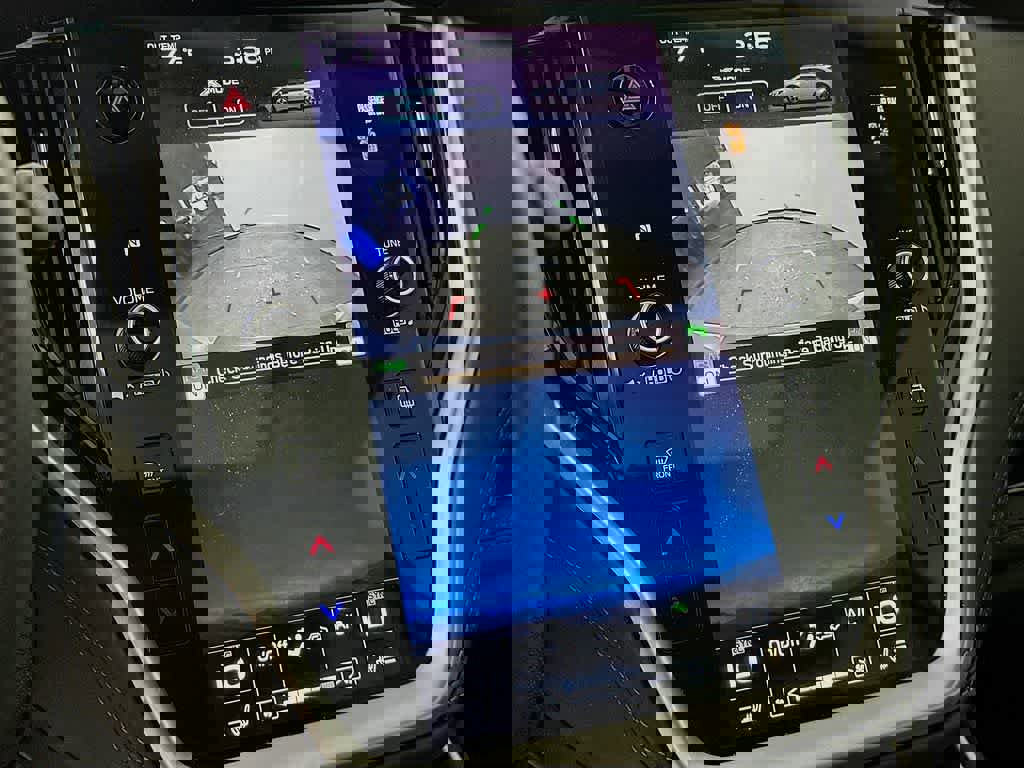 Used 2020 Subaru Outback Limited image 28