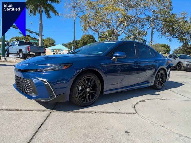 Used 2025 Toyota Camry SE video 1