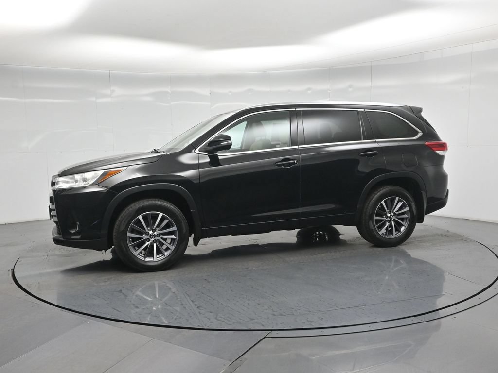 Used 2018 Toyota Highlander XLE AWD/4WD image 29