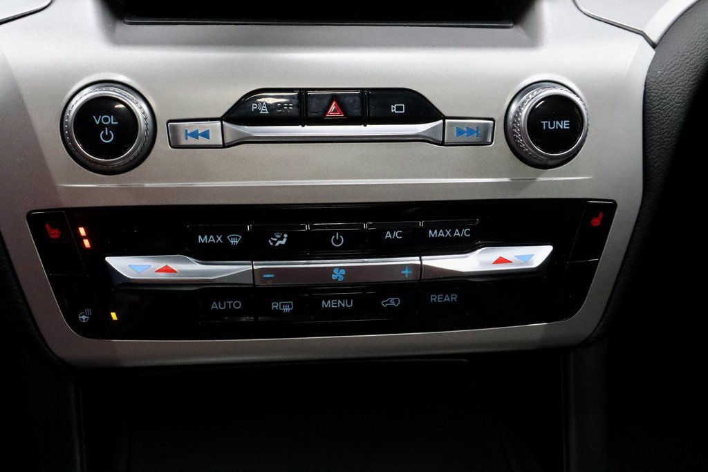 Certified 2022 Ford Explorer XLT w/ Equipment Group 202A image 32