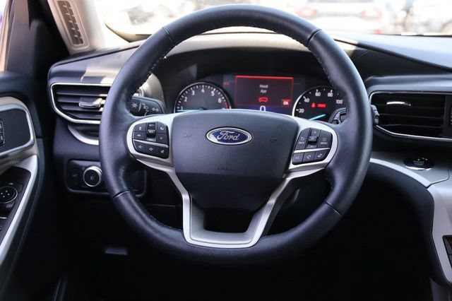 Certified 2021 Ford Explorer XLT w/ Equipment Group 202A AWD/4WD image 26