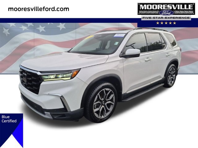 Used 2024 Honda Pilot Touring image 1