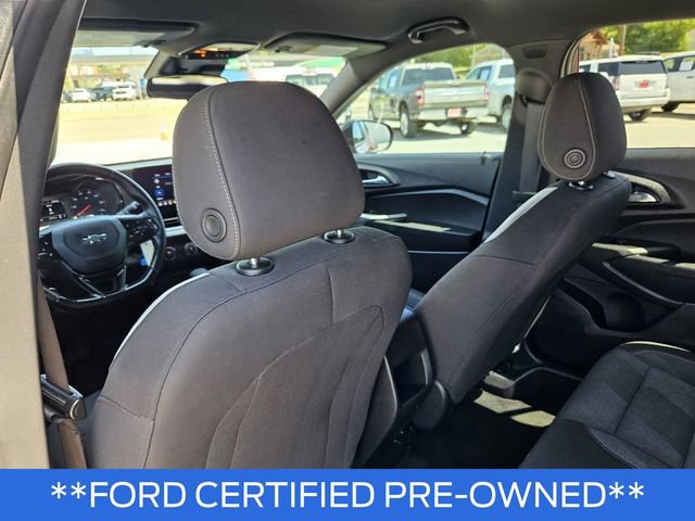 Used 2024 Chevrolet Trax RS FWD image 18