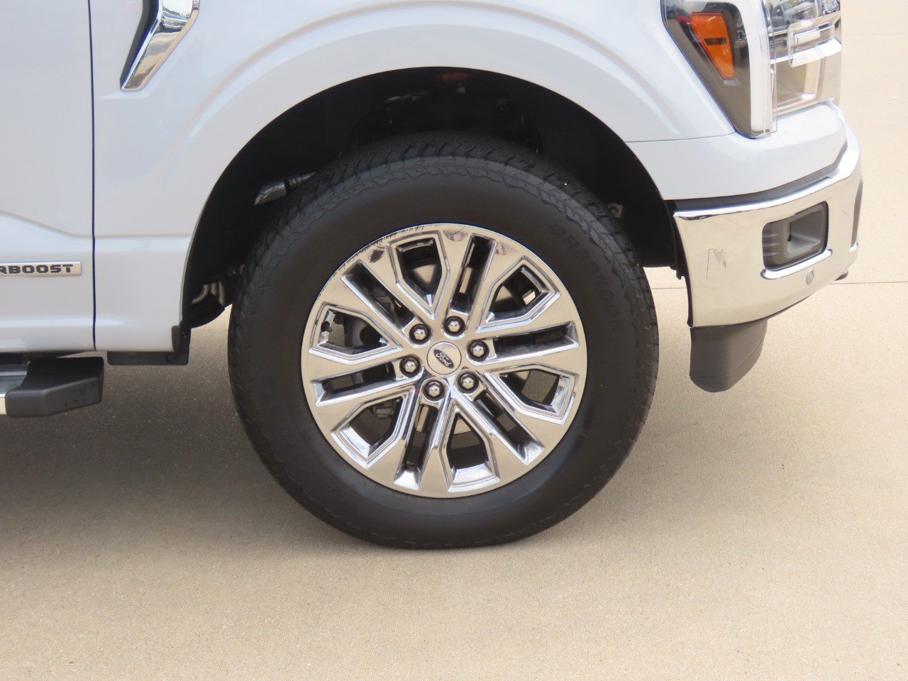Certified 2025 Ford F150 Lariat w/ Equipment Group 502A High AWD/4WD image 9