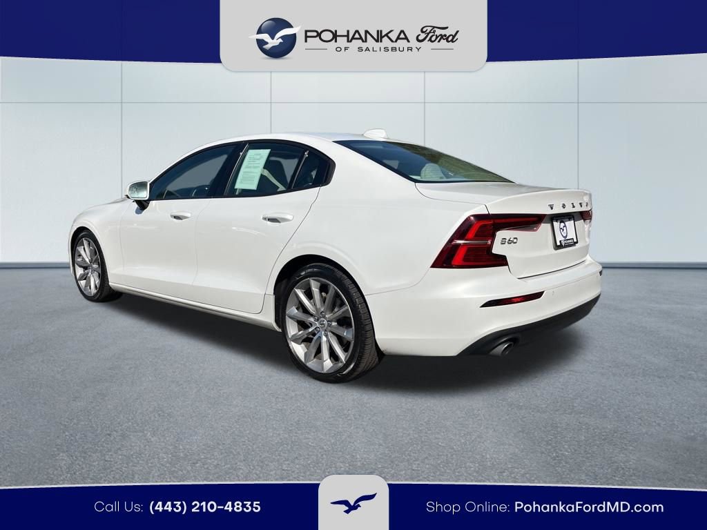 Used 2020 Volvo S60 T5 Momentum w/ Premium Package image 7