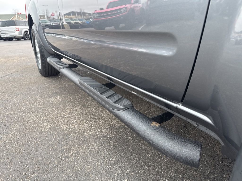 Used 2020 Nissan Frontier SV image 16