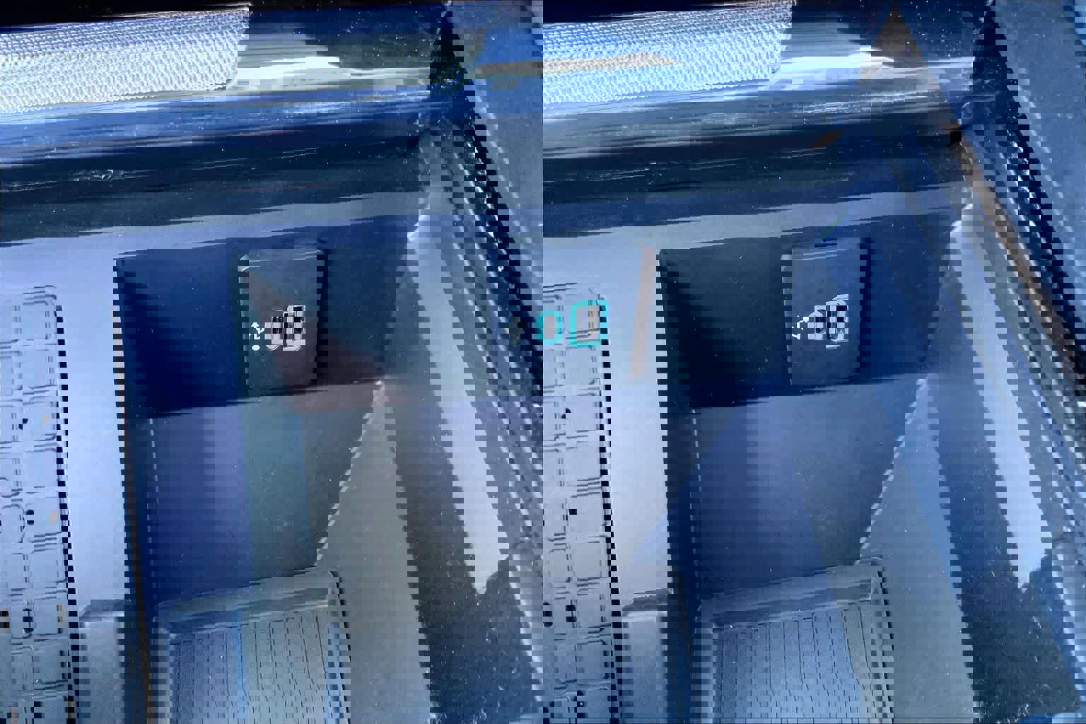 Certified 2023 Ford F250 Lariat w/ Chrome Package image 32