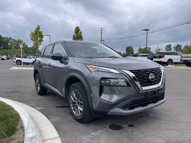 Used 2023 Nissan Rogue S AWD/4WD image 7