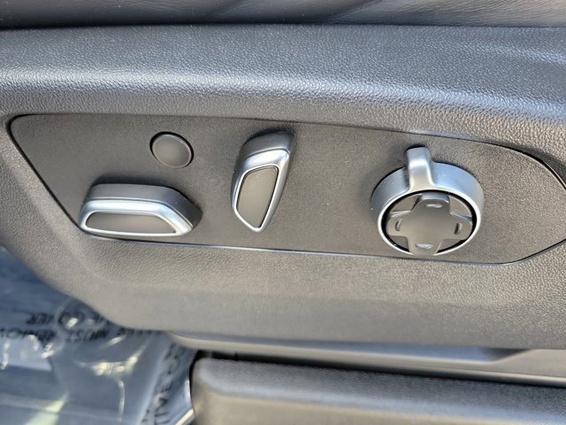 Used 2025 GMC Yukon XL AT4 Ultimate w/ LPO, Floor Liner Package image 26