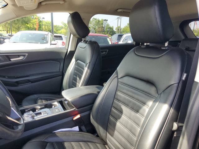 Certified 2020 Ford Edge SEL w/ Cold Weather Package AWD/4WD image 12