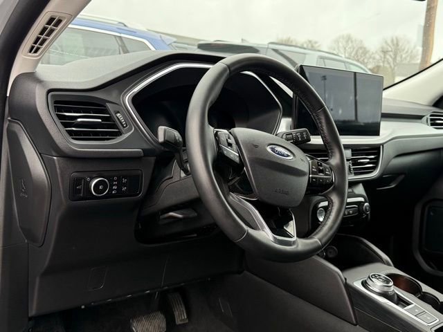 Certified 2025 Ford Escape Platinum image 13