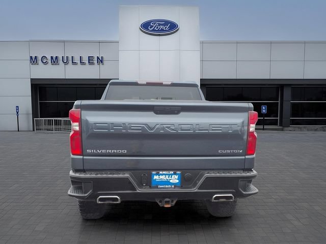 Used 2021 Chevrolet Silverado 1500 Custom Trail Boss AWD/4WD image 4