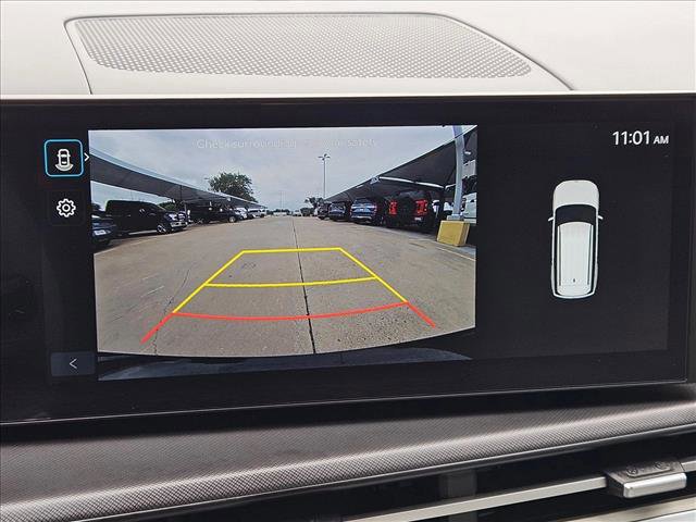 Used 2025 Hyundai Santa Fe SE image 14