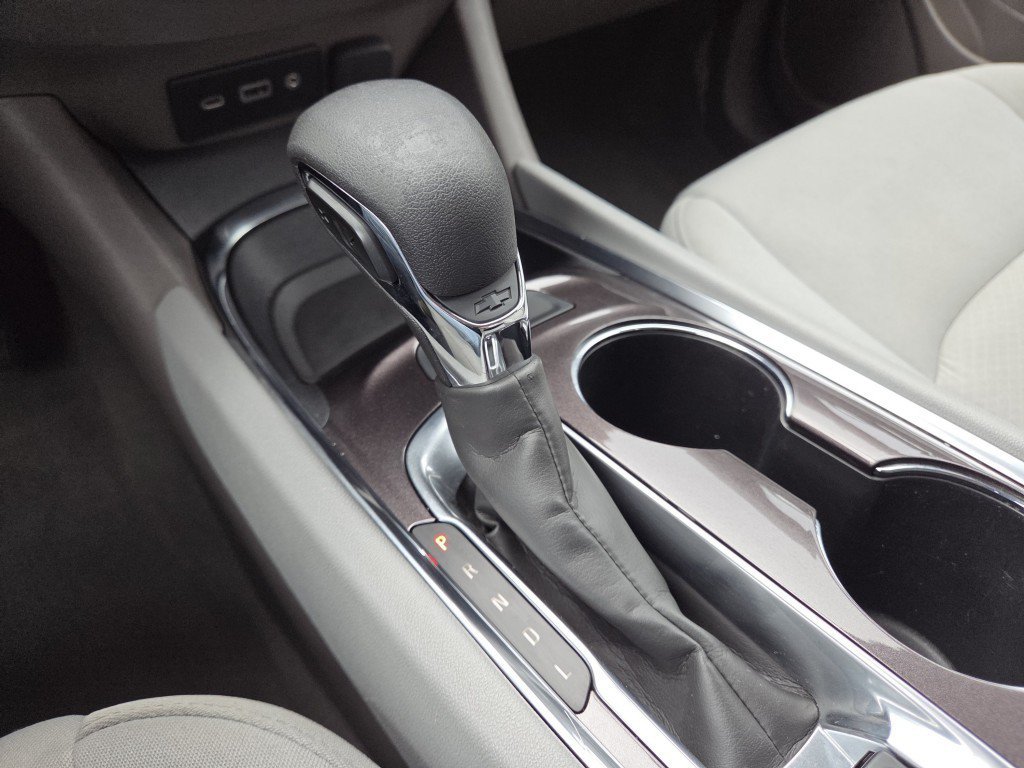 Used 2022 Chevrolet Malibu LT FWD image 32