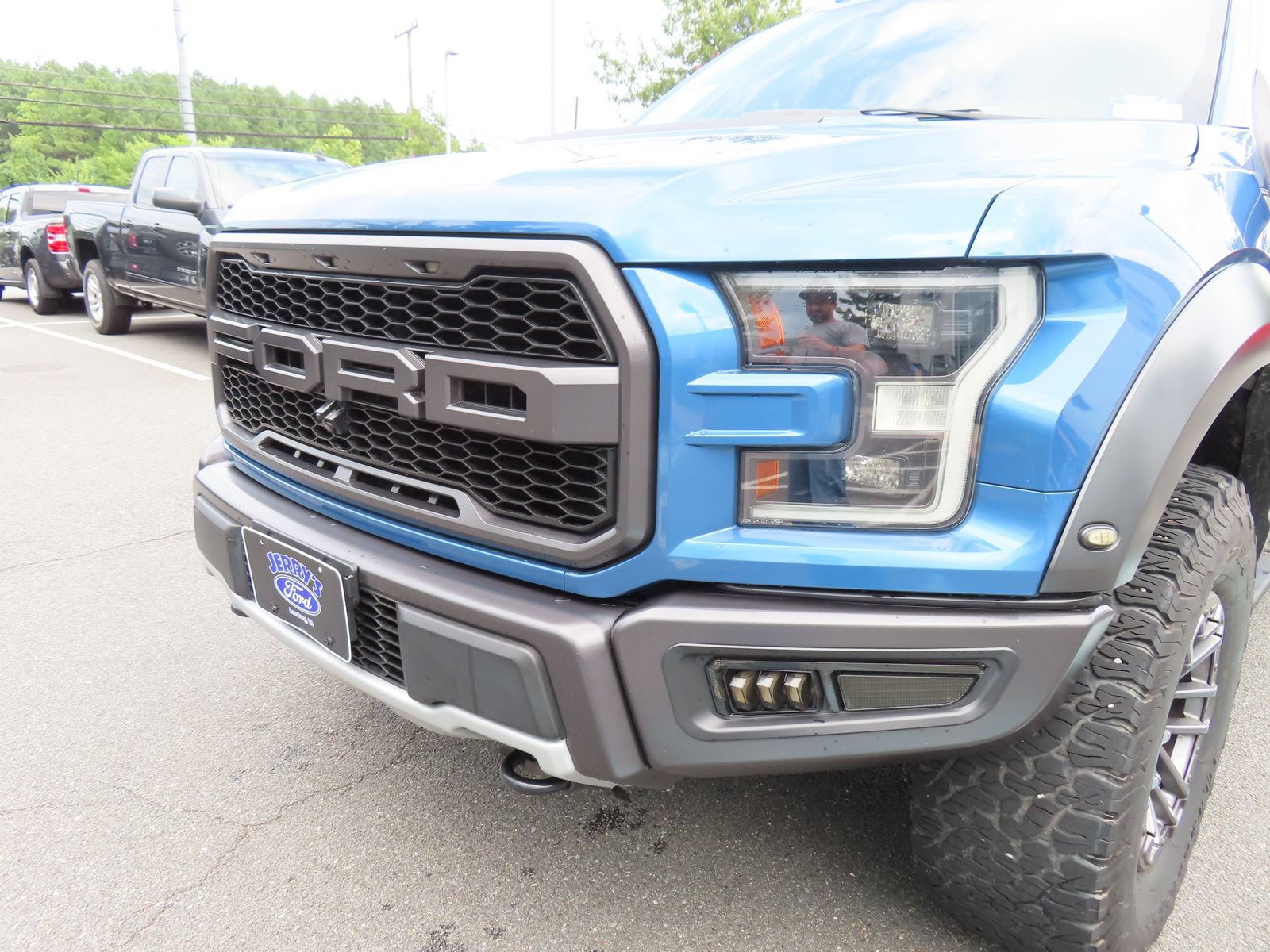 Certified 2019 Ford F150 Raptor w/ Equipment Group 802A Luxury AWD/4WD image 9