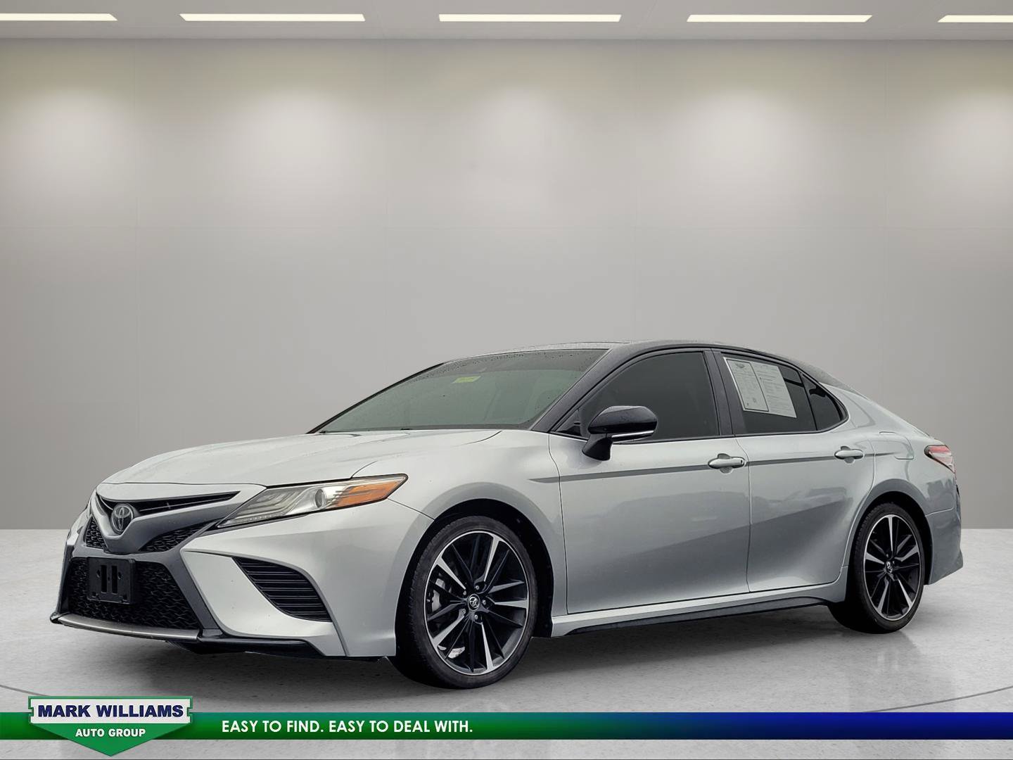 Used 2019 Toyota Camry XSE FWD image 8