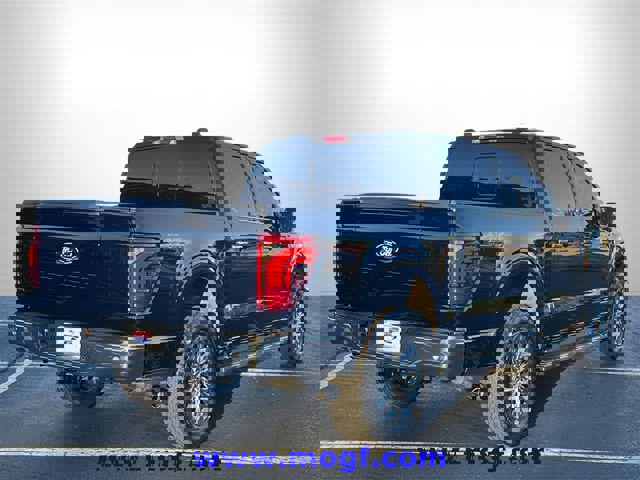 Certified 2025 Ford F150 Lariat w/ Equipment Group 501A Mid image 3