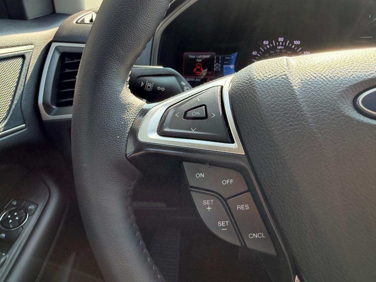 Certified 2024 Ford Edge SEL w/ Convenience Package AWD/4WD image 13