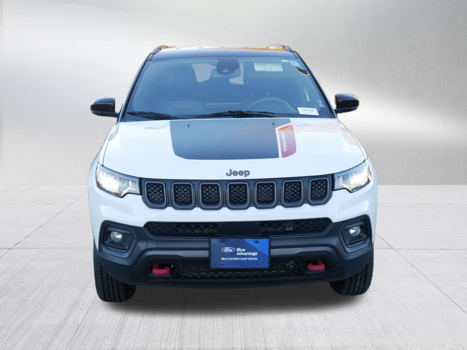Used 2023 Jeep Compass Trailhawk image 8