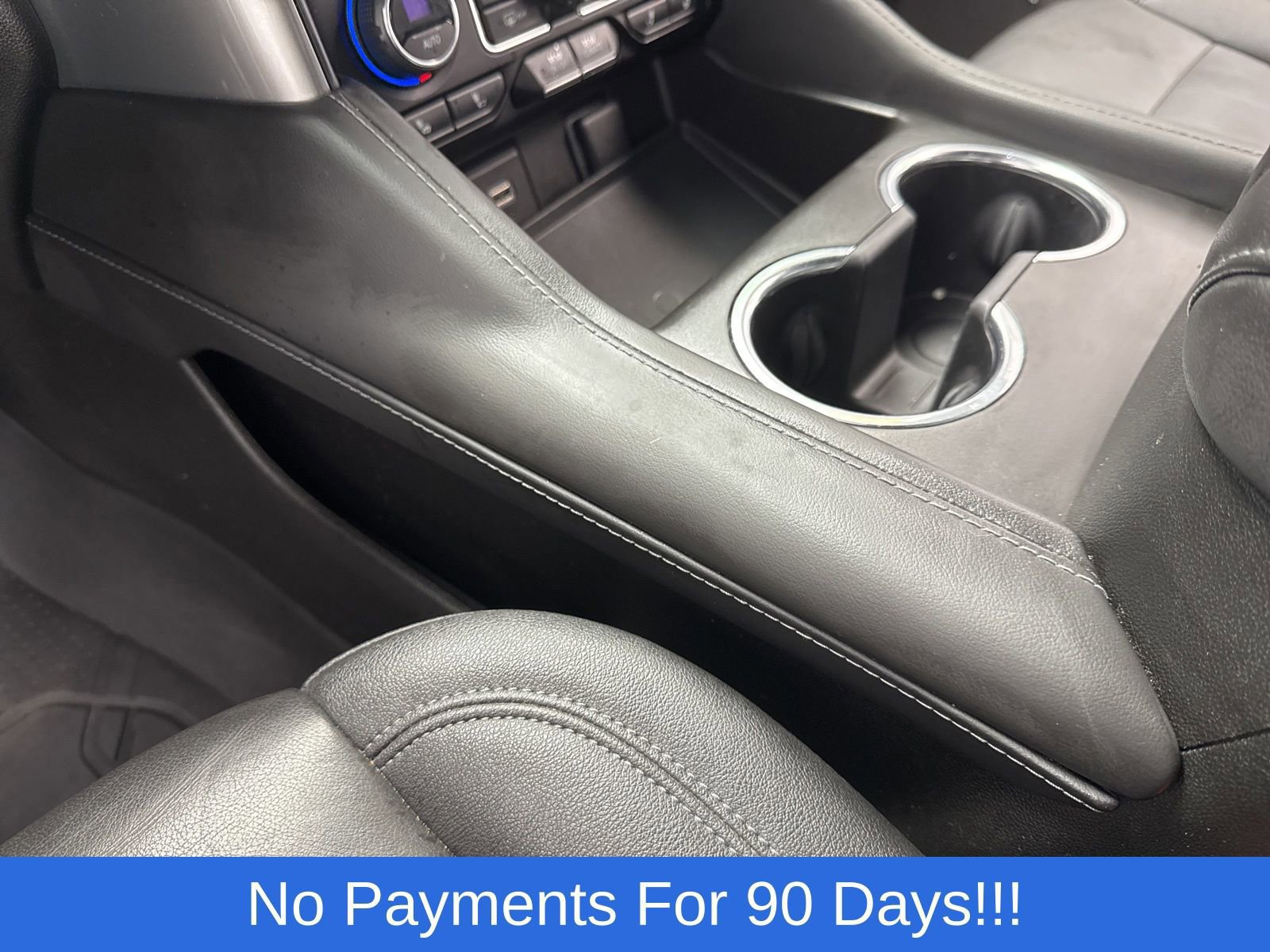 Used 2023 Chevrolet Suburban Z71 w/ Luxury Package image 30