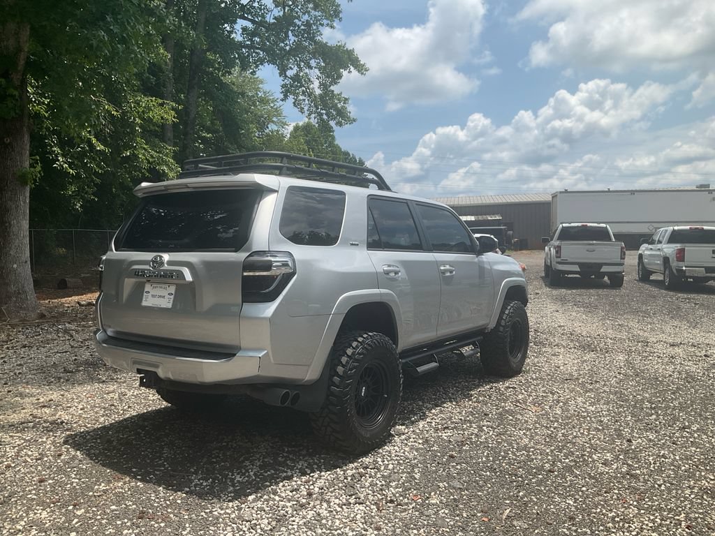 Used 2021 Toyota 4Runner SR5 AWD/4WD image 5