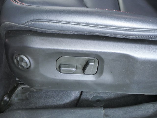 Used 2025 Jeep Wrangler Unlimited Rubicon AWD/4WD image 19