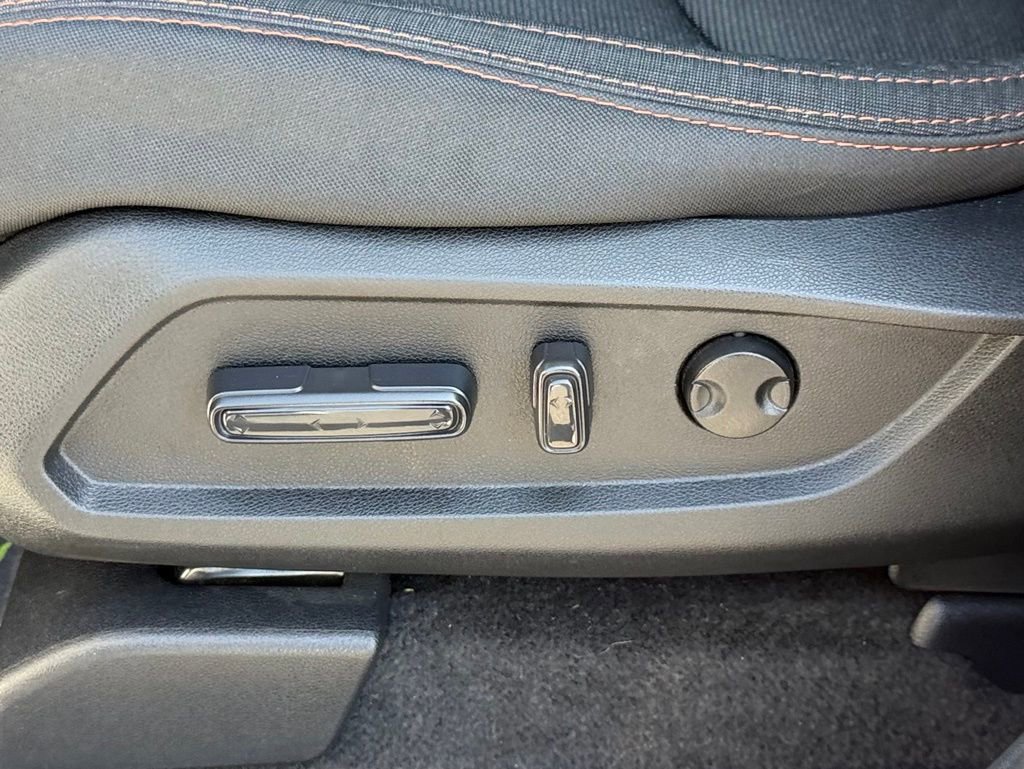 Used 2025 Honda Pilot Sport image 17