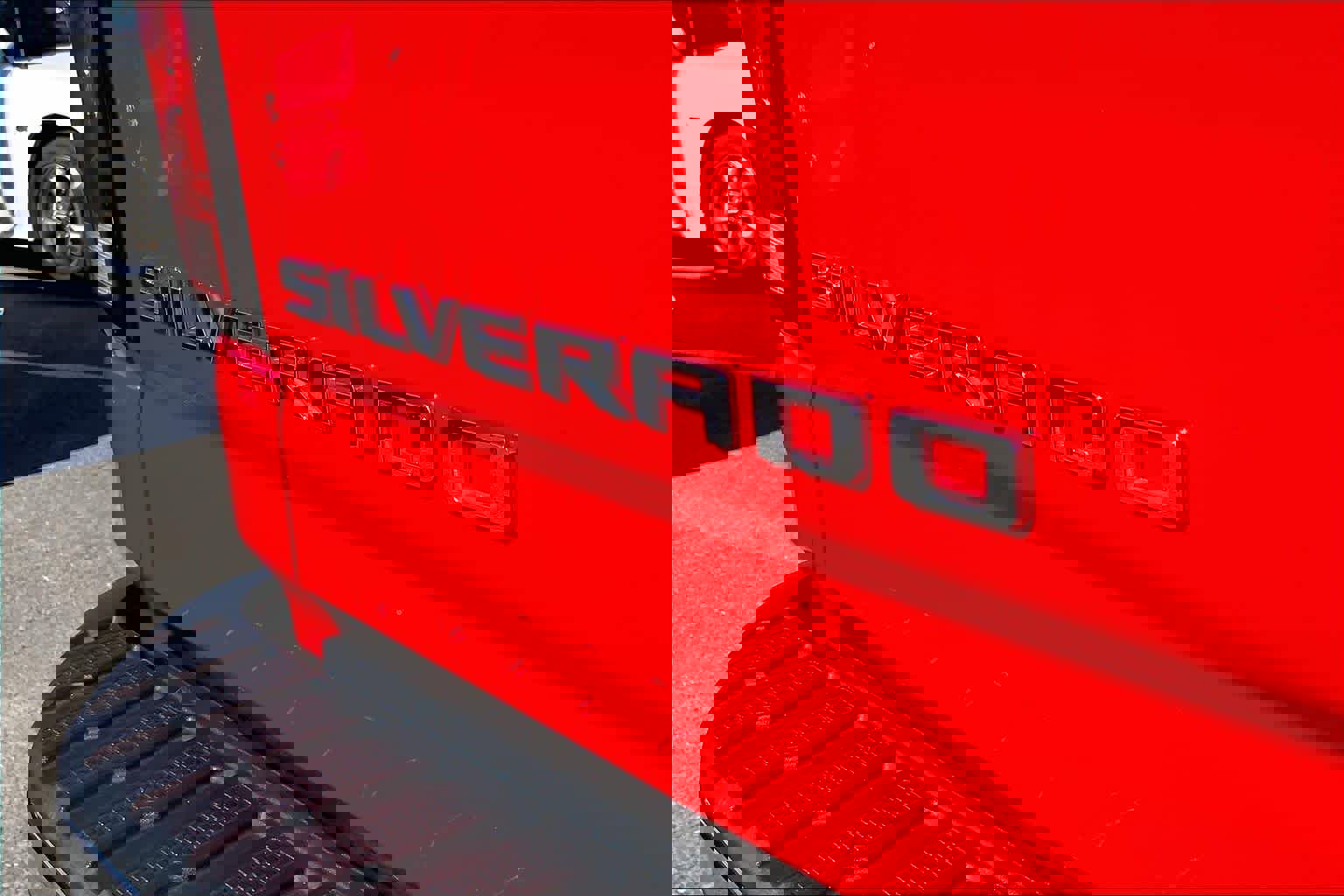 Used 2024 Chevrolet Silverado 2500 LTZ w/ LTZ Convenience Package image 30