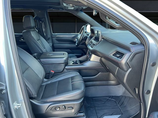 Used 2023 Chevrolet Suburban RST w/ Sport Performance Package AWD/4WD image 15