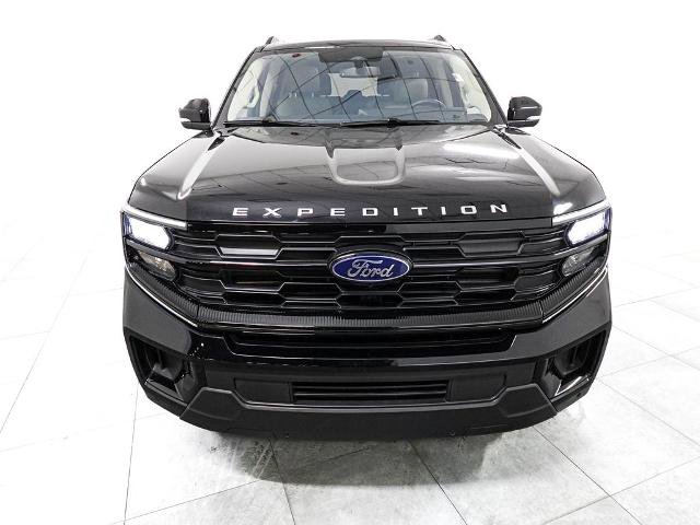 Certified 2025 Ford Expedition Active AWD/4WD image 3