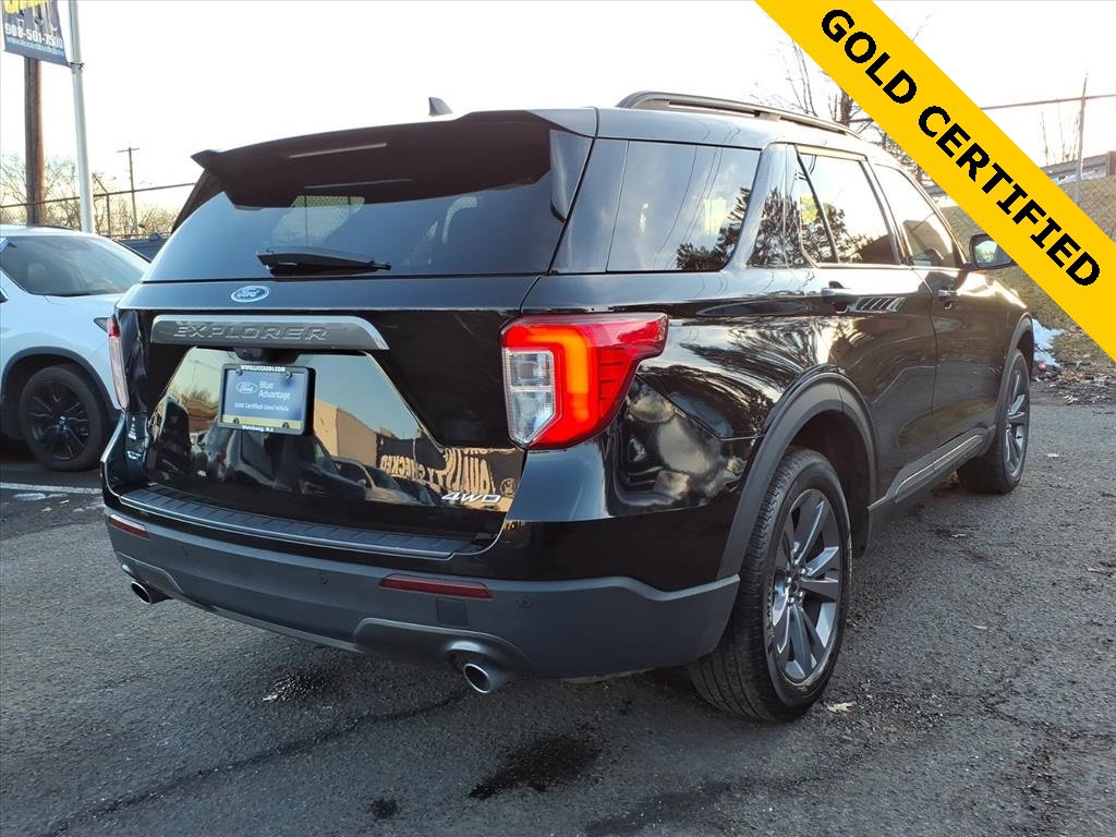 Certified 2022 Ford Explorer XLT w/ Equipment Group 202A image 6