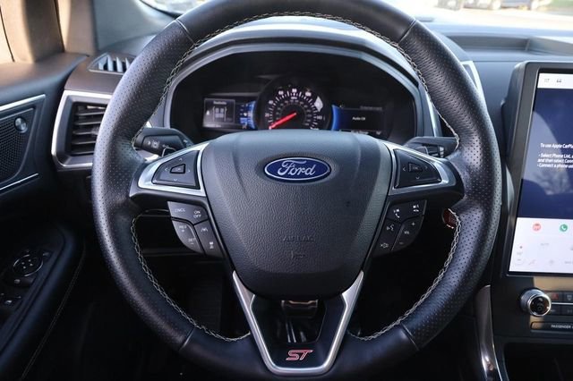Certified 2022 Ford Edge ST image 12