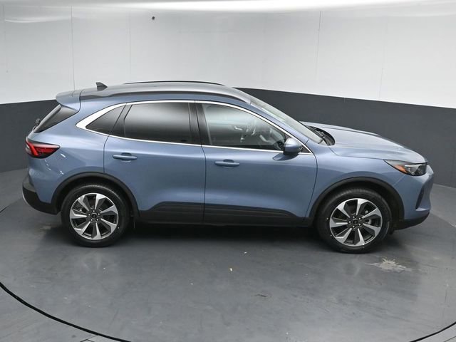 Certified 2025 Ford Escape Platinum AWD/4WD image 18