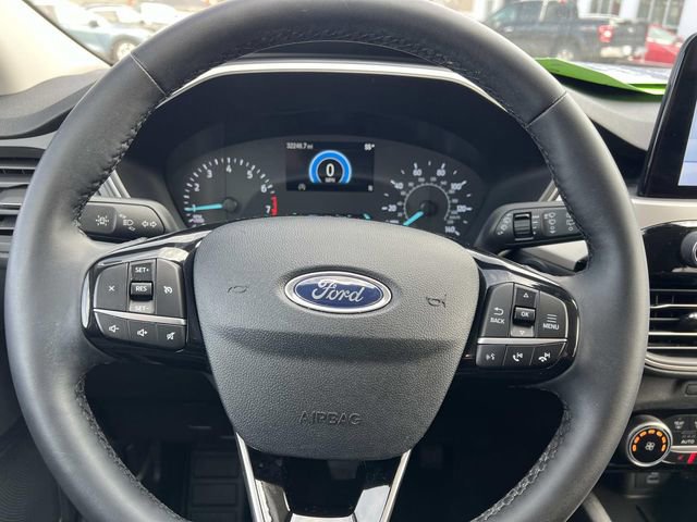 Certified 2022 Ford Escape SE w/ Cold Weather Package image 3